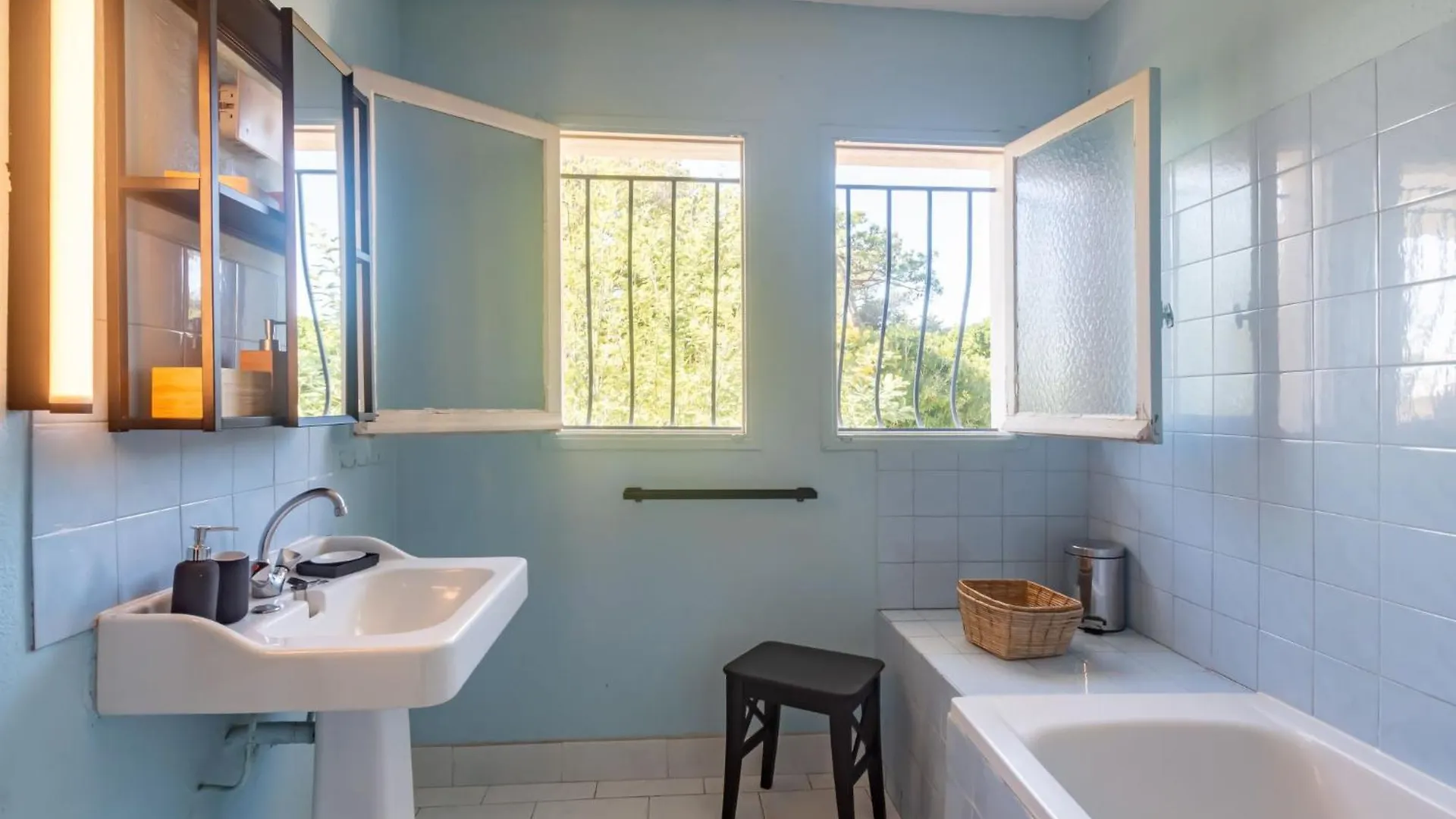 Holiday Home Chenou-1 By Interhome Les Issambres